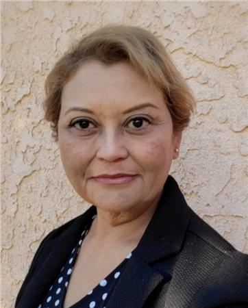 Alejandra R. Cruz