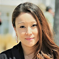 Dr. Julie Hwang
