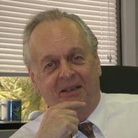 Dr. Christopher Seavey